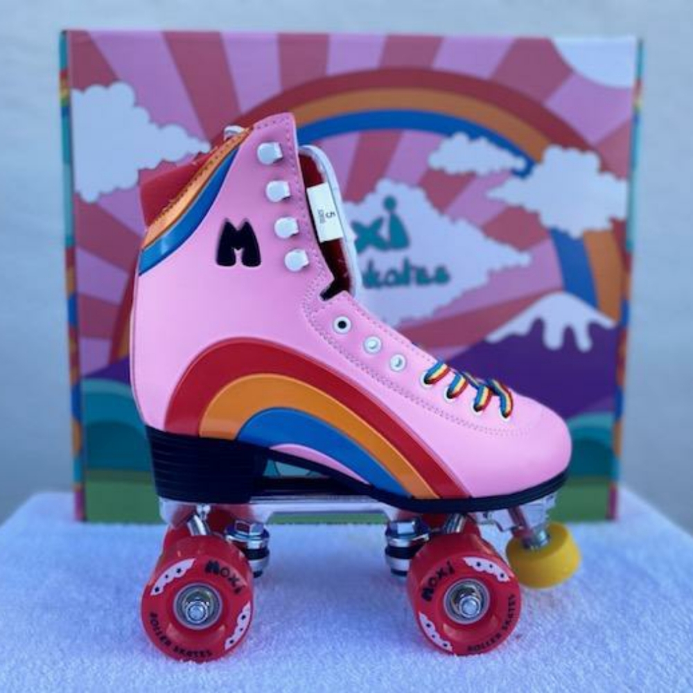 New Moxi Rainbow Riders Roller Skates Size 7